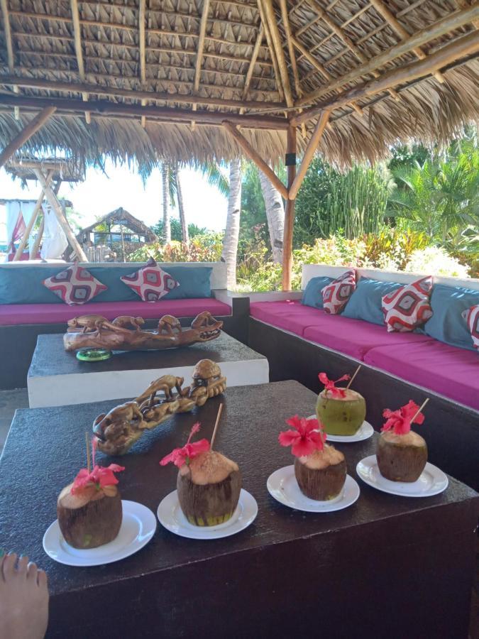 Le Moya Beach Нуси-Бе Экстерьер фото